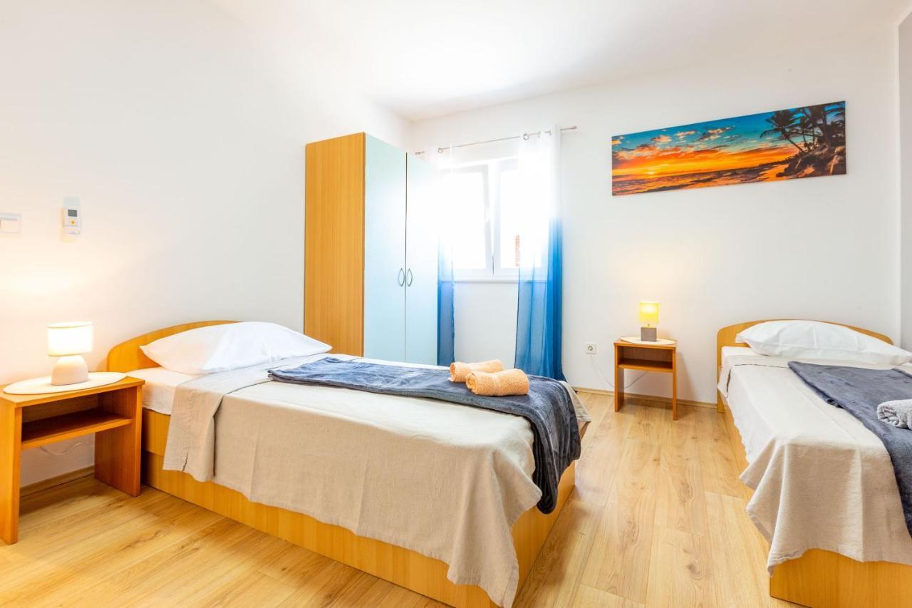 Bella 2 Bdr W Parking Zadar