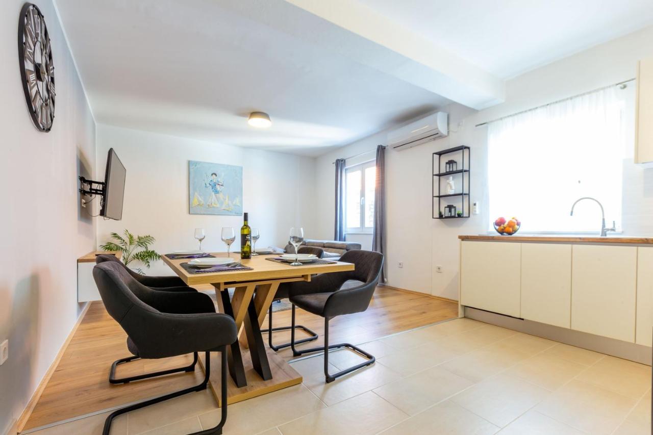Bella 2 Bdr W Parking Zadar