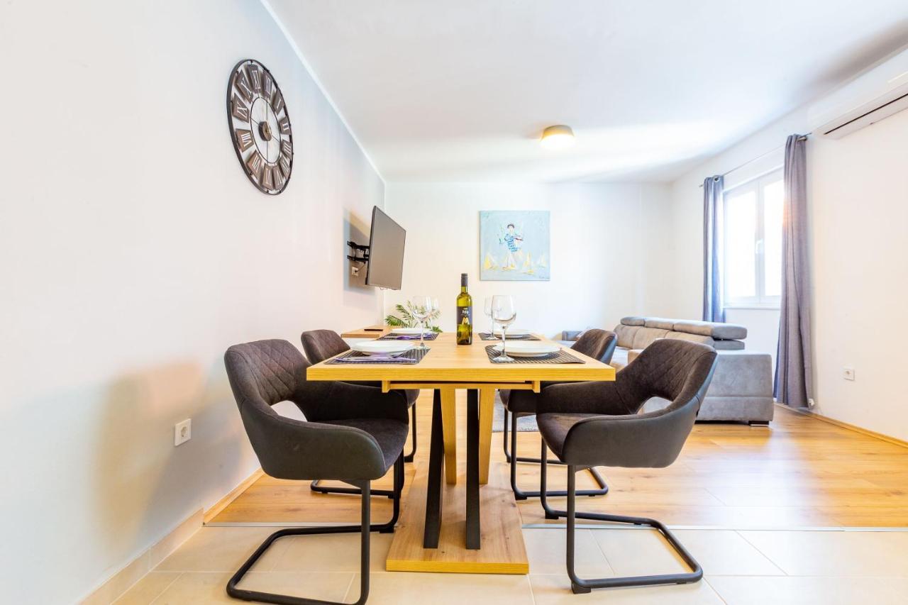 Bella 2 Bdr W Parking Apartment *